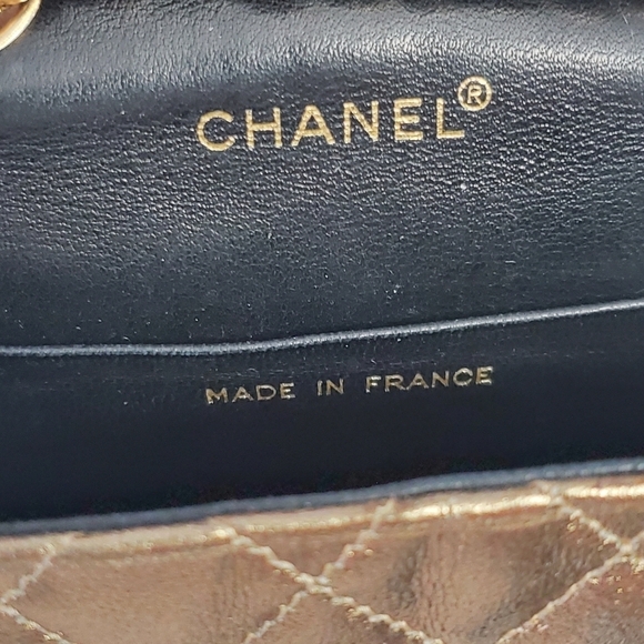 CHANEL Quilted Mini Flap Bag Charm Keychain Gold - Picture 11 of 13